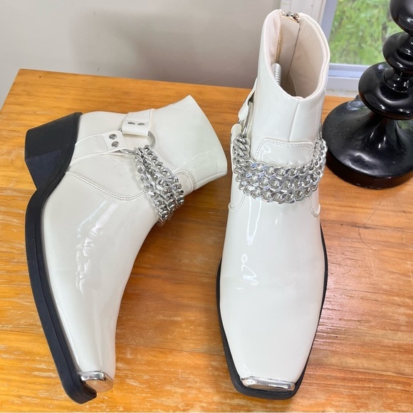 ASOS Design Western Cuban Heel Ankle Boots - Picture 9 of 15